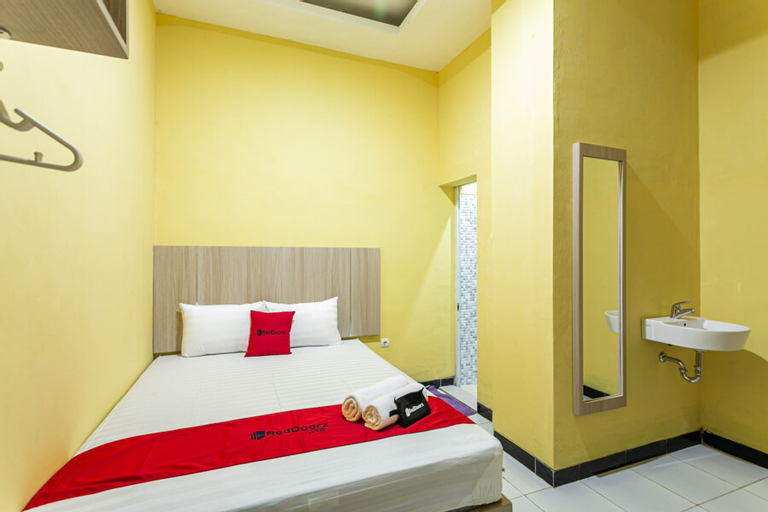 Bedroom 28