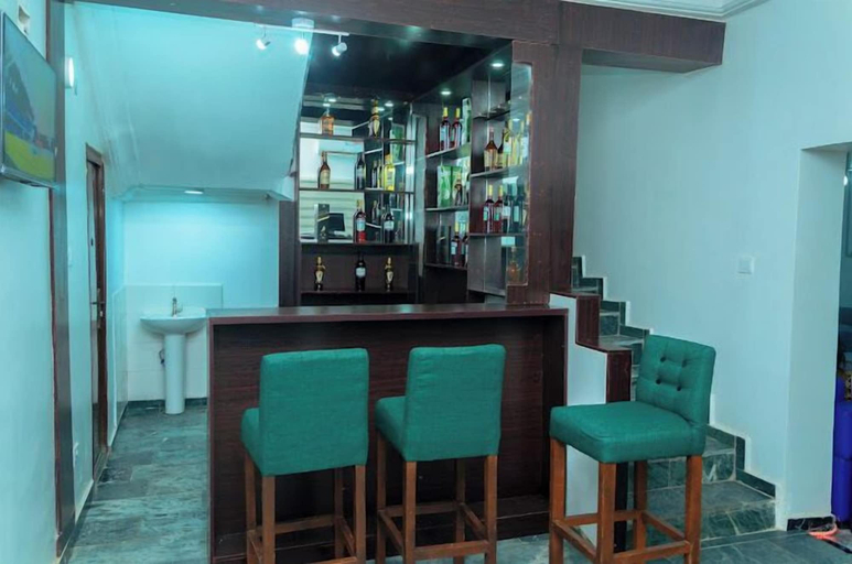 Food & Drinks 5, Oak Up Ultimate Place, AbujaMun
