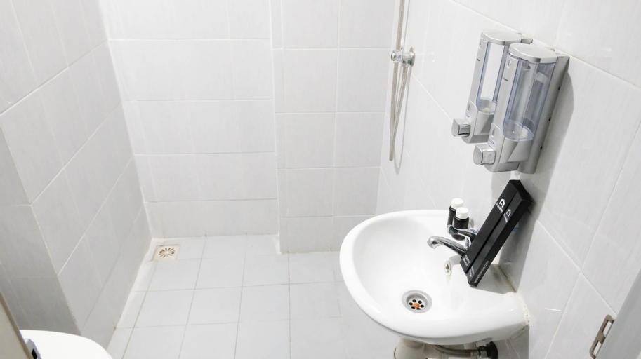 Bedroom 2, Best Deal and Spacious 2BR at Dian Regency Apartment By Travelio, Surabaya