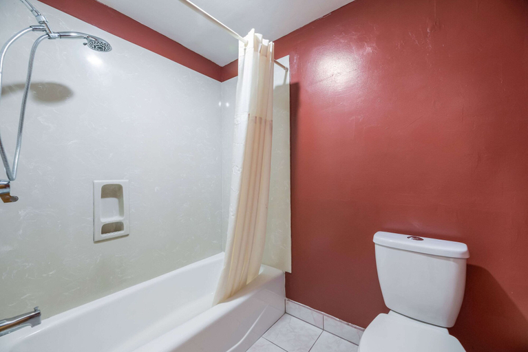 Bathroom 4, Rodeway Inn Modesto near Downtown, Stanislaus