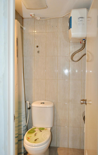 Bathroom 2, Grand Asia Afrika Apartment Bellevue Bandung, Bandung