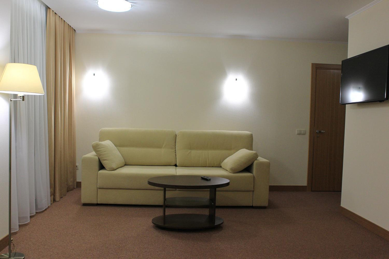 Others 5, Hotel Asteri, Pechers'kyi