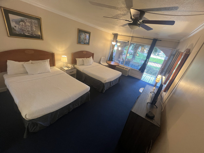 Bedroom 4, Grand Palms Spa & Golf Resort, Broward