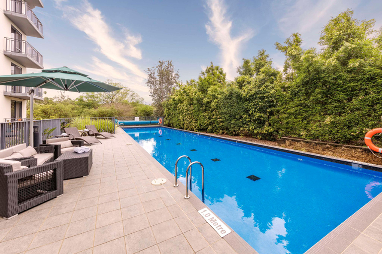 Sport & Beauty 2, Oaks Sydney North Ryde Suites, Sydney