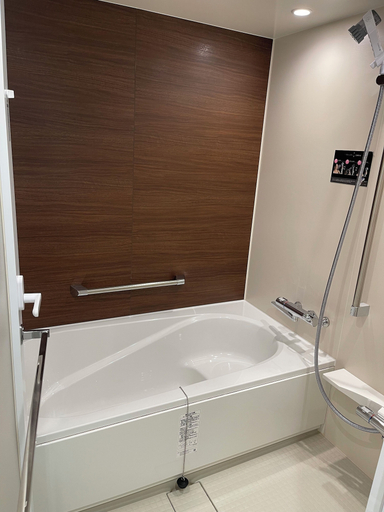 Bathroom 4, Wisterian Life Club Toba, Toba