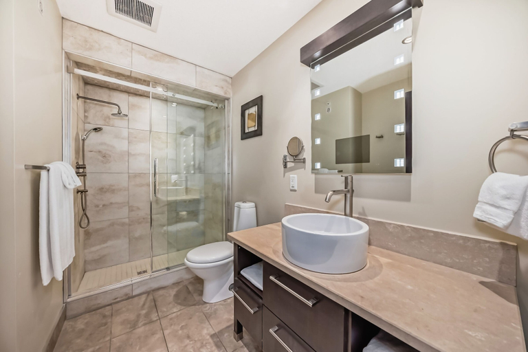Bathroom 5, Copper Point Resort, East Kootenay