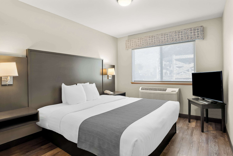 Bedroom 3, Best Western Sawtooth Inn & Suites, Jerome