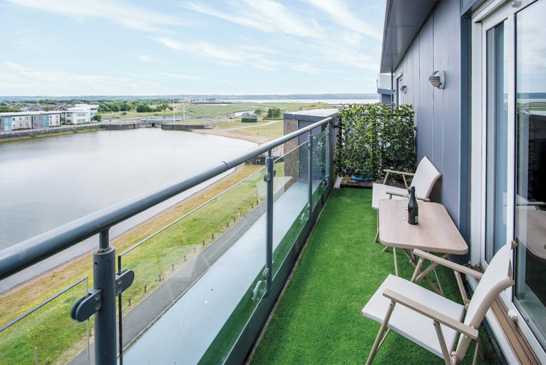 Others 4, Skyline Duplex Penthouse - Llanelli, Carmarthenshire