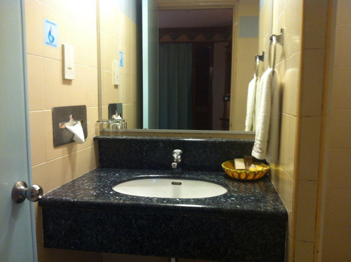 Bathroom 6