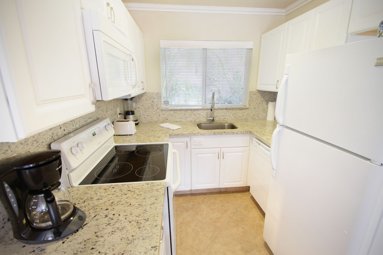 Others 5, Casitas Coral Ridge, Broward