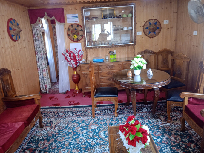 Others 4, Houseboat  New  Dongola, Srinagar