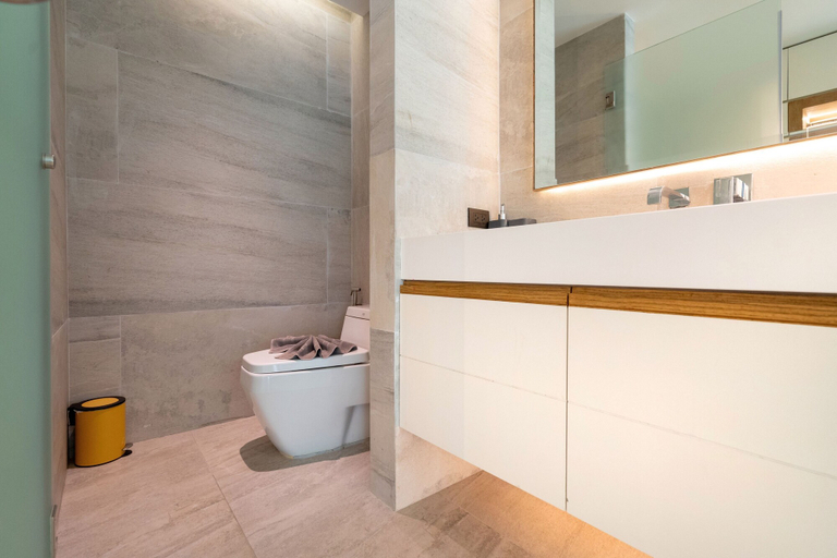 Bathroom 4, SeaView 3BR Duplex BluePoint 88 Patong, Pulau Phuket