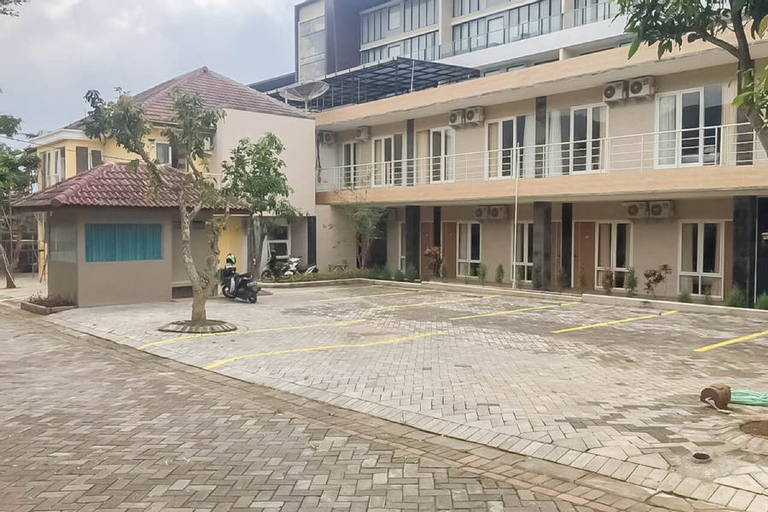 RedDoorz near Jawa Timur Park 2, Malang
