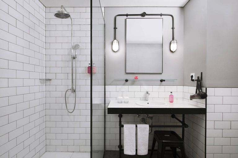 Bedroom 4, Moxy Bandung, Bandung