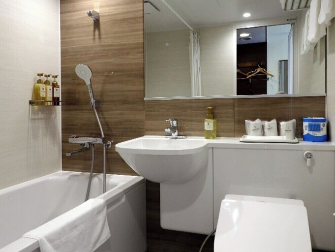 Bathroom 4, Hotel Union, Kagoshima