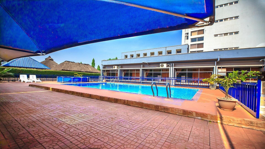 Sport & Beauty 5, MG WAY HOTEL, Oshimili South