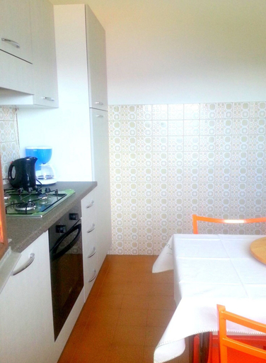 Private kitchen 3, Lovely Apartment in Trarego Viggiona With Terrace, Verbano-Cusio-Ossola