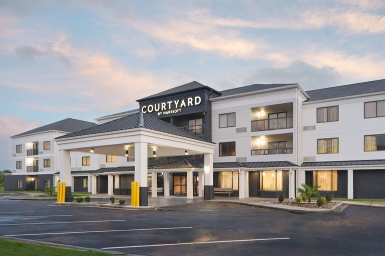 Courtyard by Marriott Florence, Florence