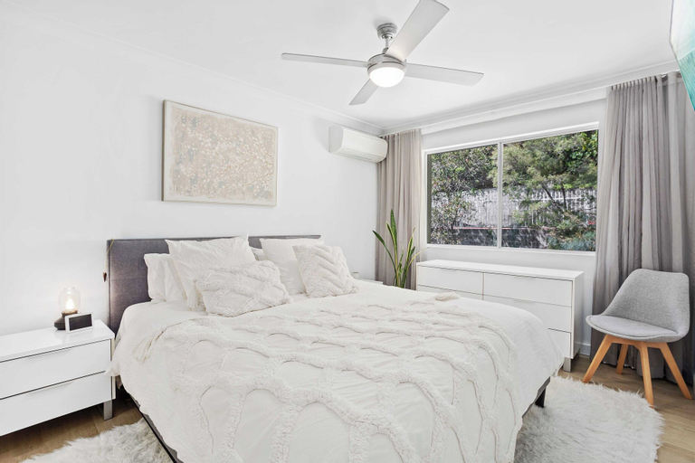 Bedroom 1, Hillside in the heart of Burleigh, Gold Coast