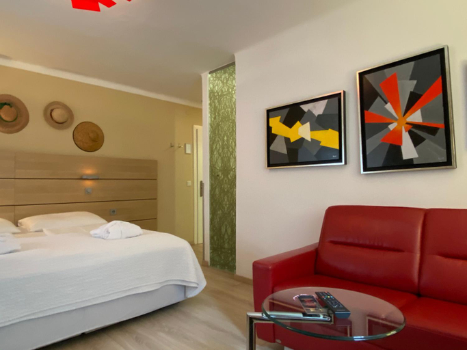 Bedroom 2, Bergland Hotel, Salzburg