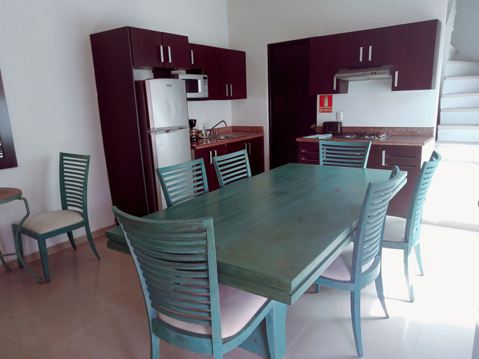 Dining Room 9