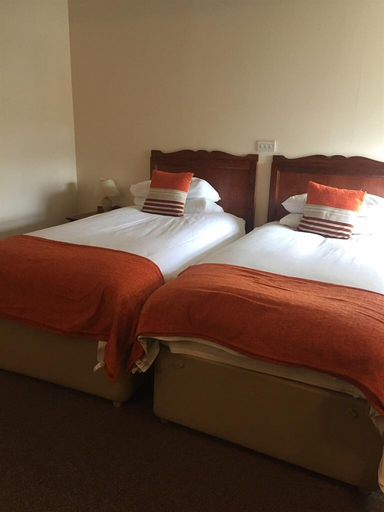 Bedroom 4, The Crown Inn, Swindon