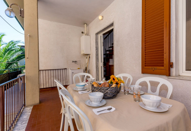 Daniela 1, Massa Carrara