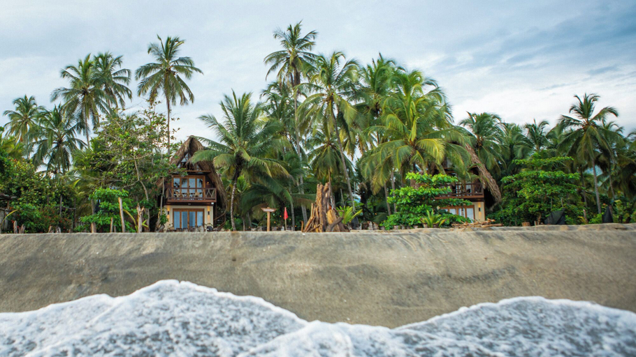 Others 4, GAELIA BEACH, Santa Marta (Dist. Esp.)