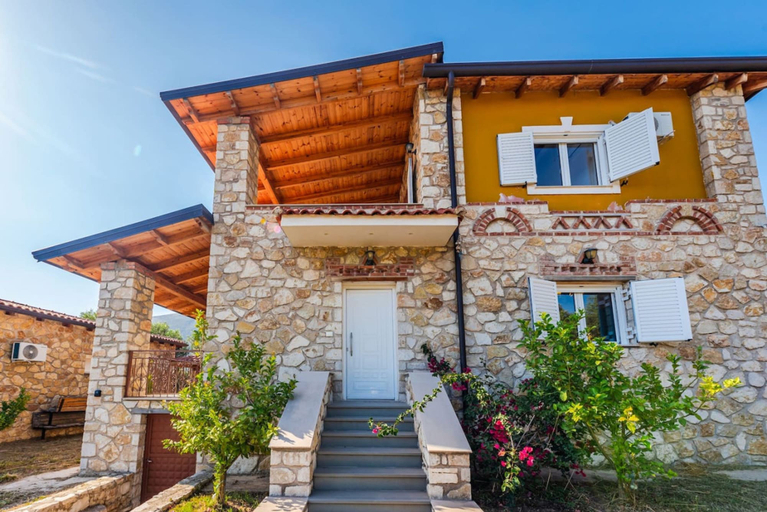 Exterior & Views 2, Siar The Large Villa Garden Beach Access, Sarandës