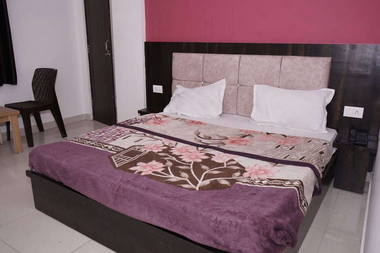 Bedroom 2, Hotel Tulsi Inn, Dehradun