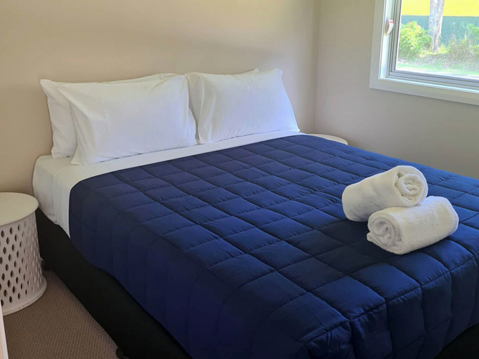 Bedroom 3, Lakeside Forster Holiday Park, Great Lakes