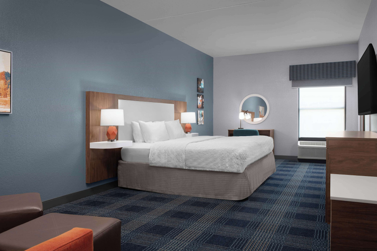 Bedroom 3, Hampton Inn Russellville, Pope