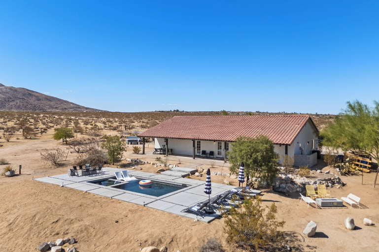 Others 1, Sunflower Ranch 1mi From JT New Pool + Game Room, San Bernardino