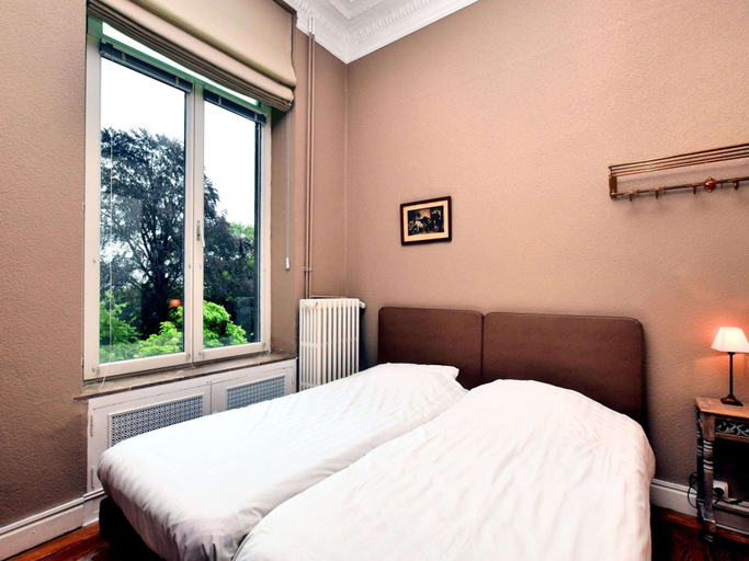 Bedroom 2, Spacious Pet-friendly Castle in Stavelot, Liège