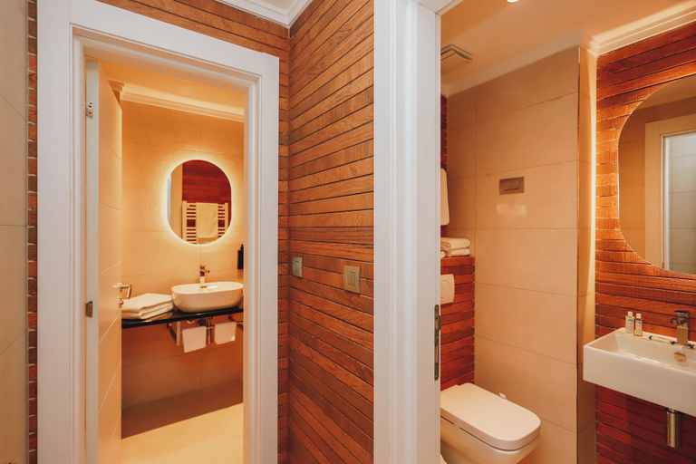 Bathroom 5, Hotel Montenegro Beach Resort