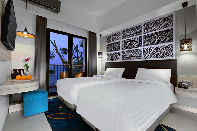 Bedroom 3, Aston Anyer Beach Hotel, Serang