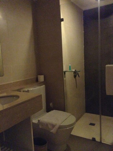 Bedroom 5, The B Hotel, Muntinlupa