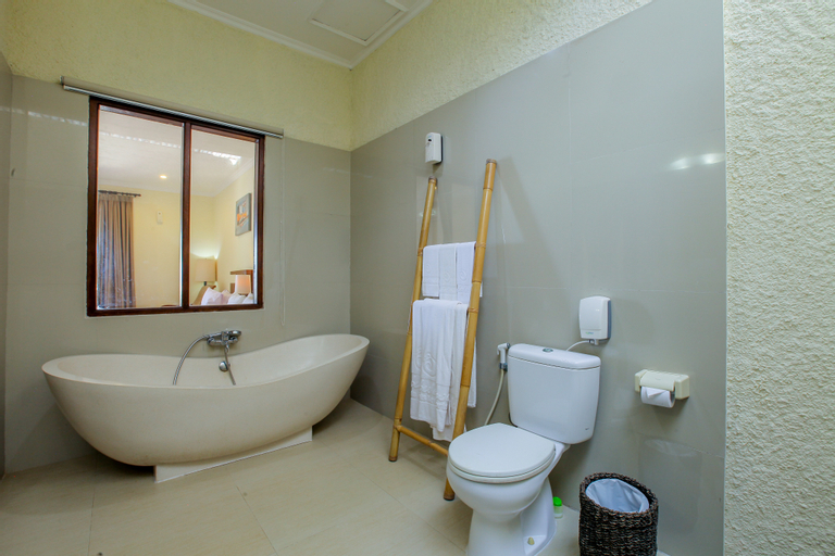 Bathroom 27