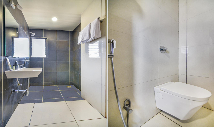 Bathroom 3, Treebo Shree Sai Suites - 2km from Mahalaxmi Temple, Kolhapur