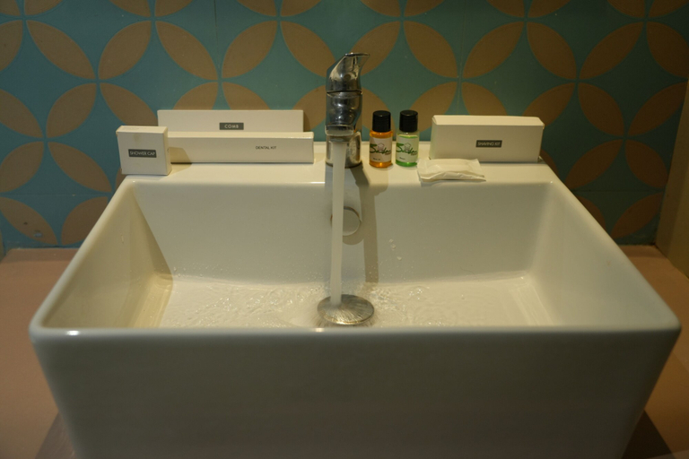 Bathroom 3, Baba Resort, Nandurbar