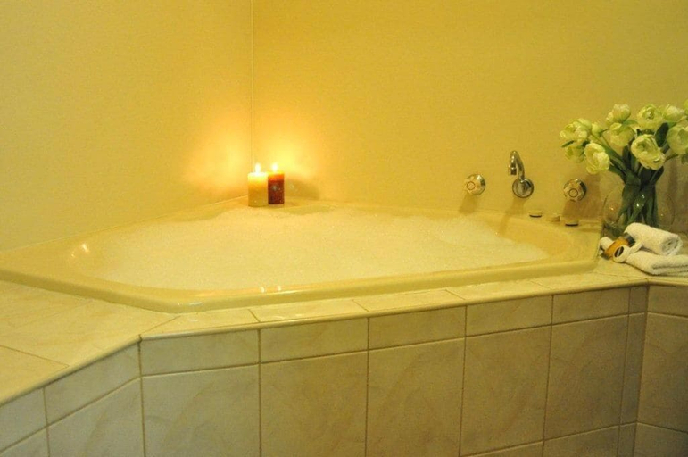 Bathroom 5, High Country Motor Inn, Alpine - East