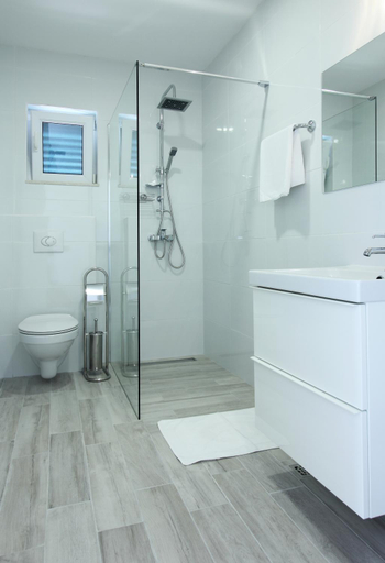 Bathroom 5, Mocici apartments, Konavle