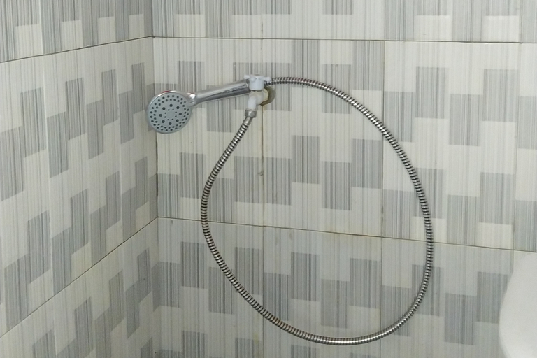 Bathroom 5, Habieb Homestay Syariah RedPartner, Lhokseumawe