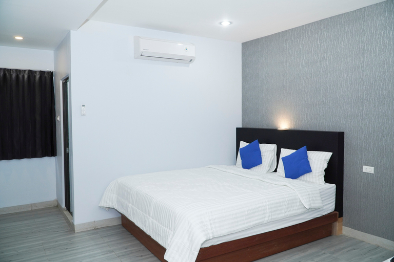 Hotel City Room Room Type - Deluxe King