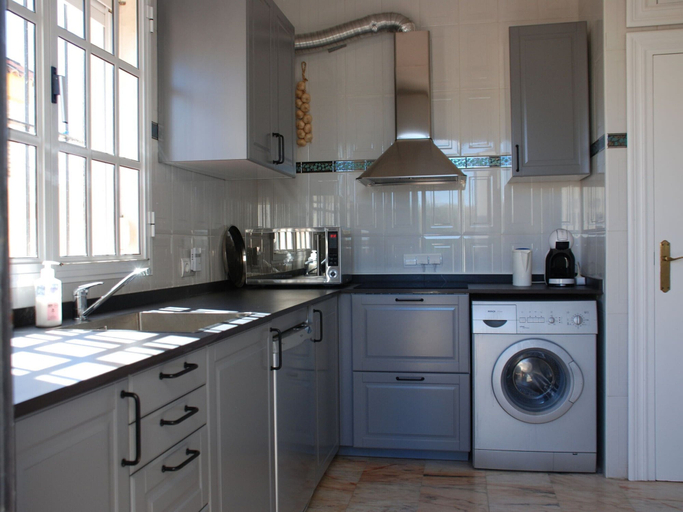 Private kitchen 4, Holiday Home Near Sevilla With Pool, Sevilla