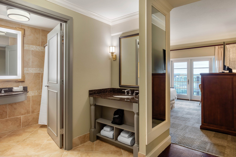Bathroom 5, Omni Barton Creek Resort & Spa Austin, Travis