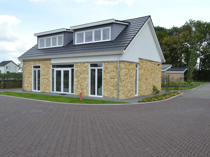 Exterior 4, Holiday Home in Maastricht With Terrace, Margraten
