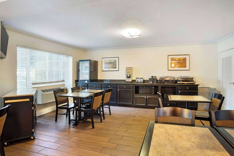 Food & Drinks 5, Best Western Clovis Cole, Fresno
