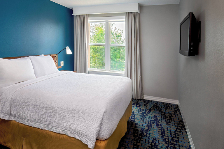 Bedroom 5, Residence Inn by Marriott Boston Woburn, Middlesex