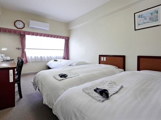 Bedroom 3, Hotel Union, Kagoshima